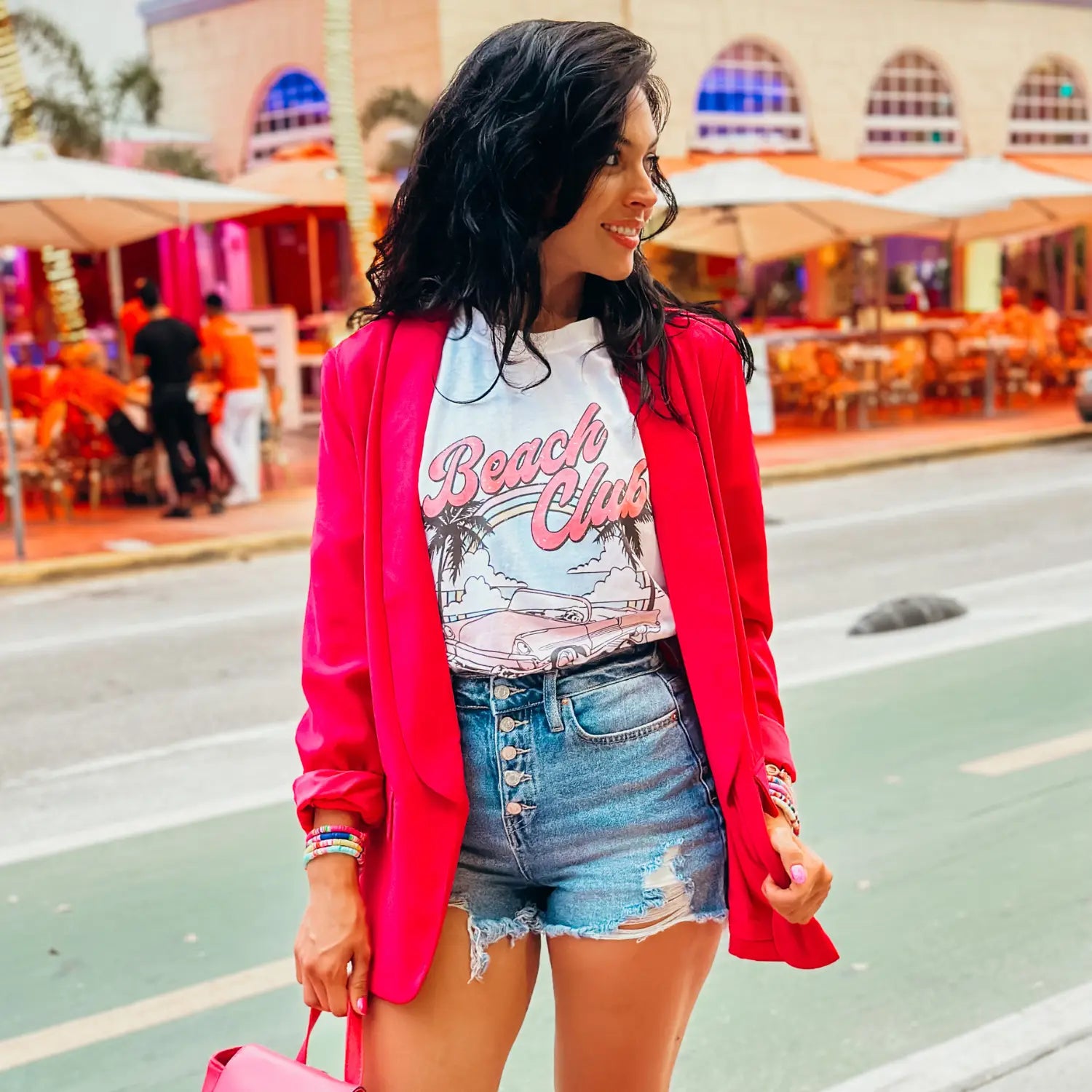 Elevate Your Style: How to Dress Up Graphic Tee Shirts Mountain Moverz Elevate Your Style: How to Dress Up Graphic Tee Shirts Mountain Moverz