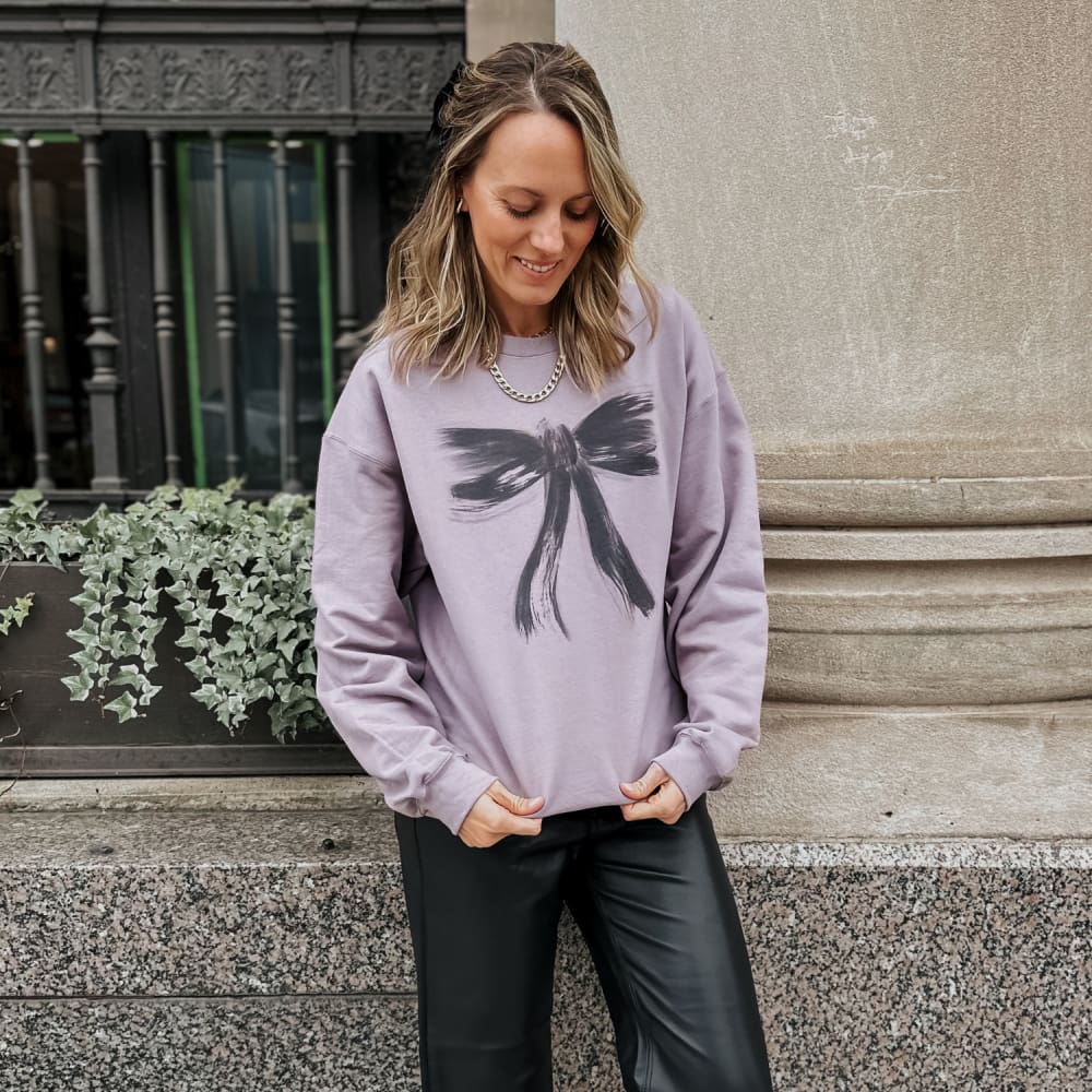 Grunge Black Bow Crewneck - Mommy Apparel