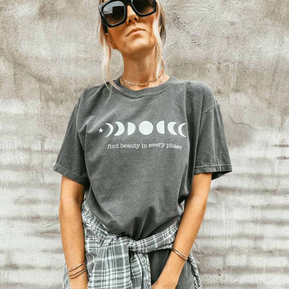 Moon Phase Tee - Pepper - Mommy Apparel