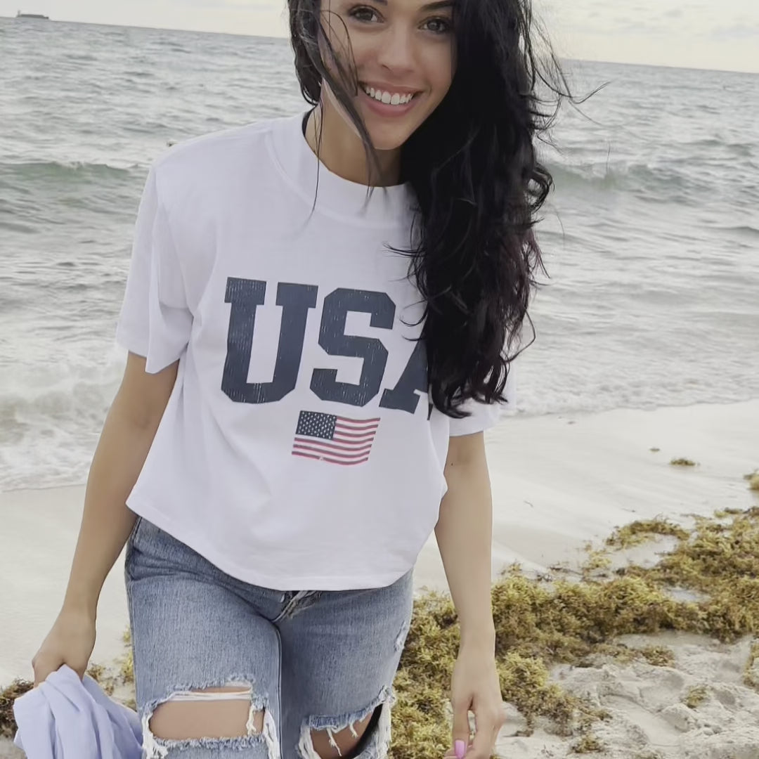 Retro American Mama - White