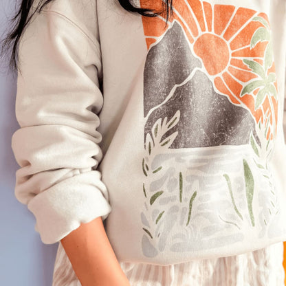 5 STAR! Neutral Island Scene Sweatshirt - Dust