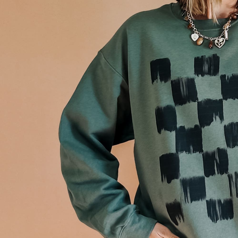 Chic Checkerboard Sweatshirt – Mountain Moverz
