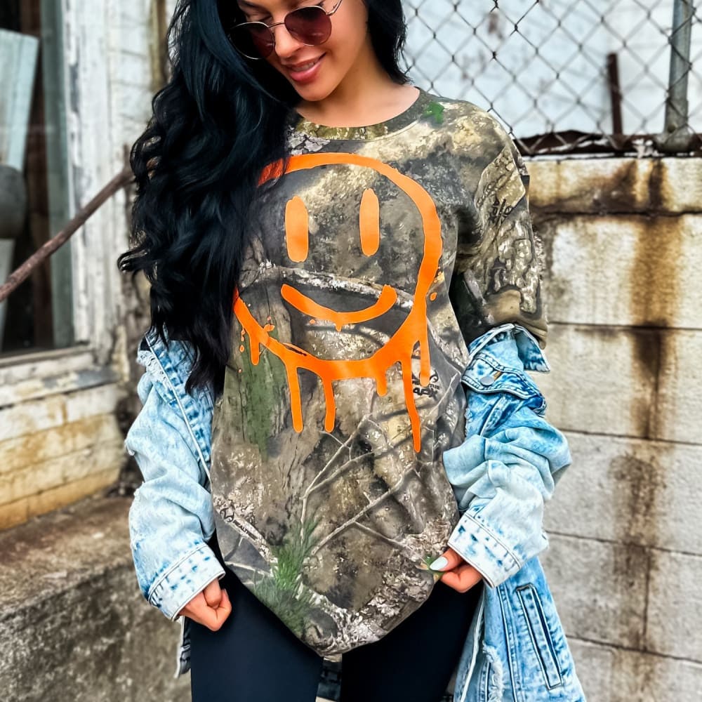 Melting Smiley - Camo Tee