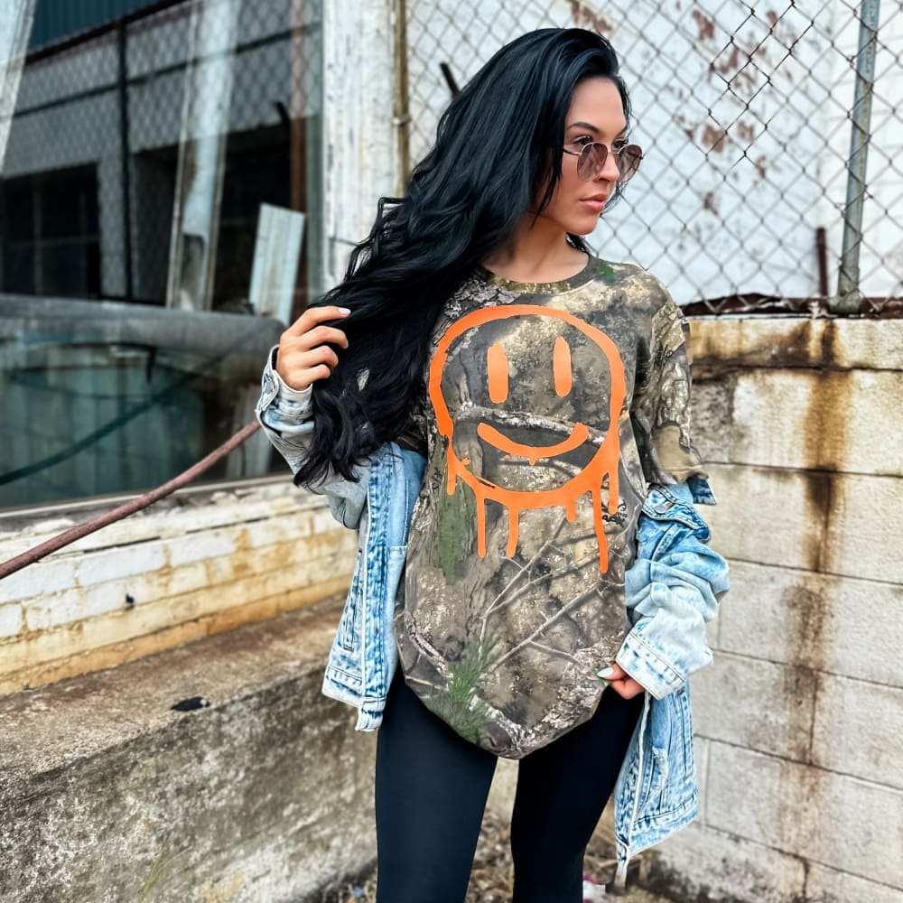 Melting Smiley - Camo Tee