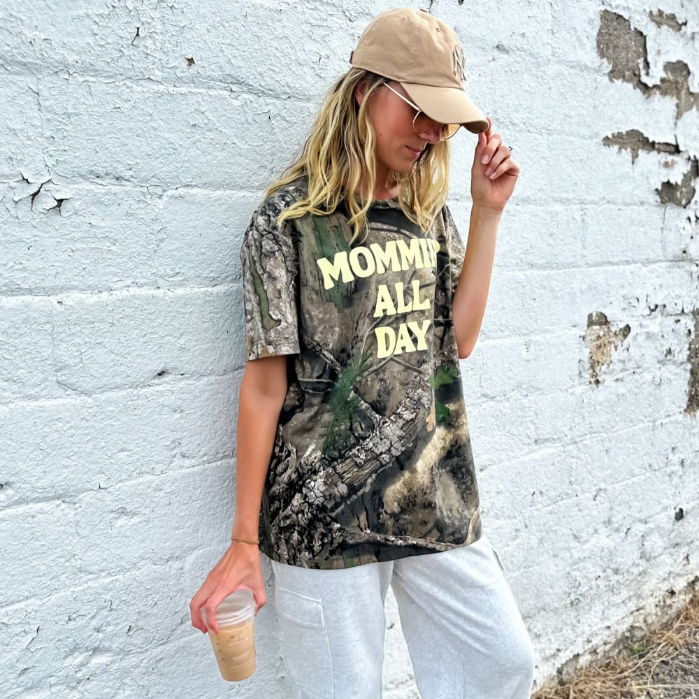 Mommin’ All Day - Camo Tee