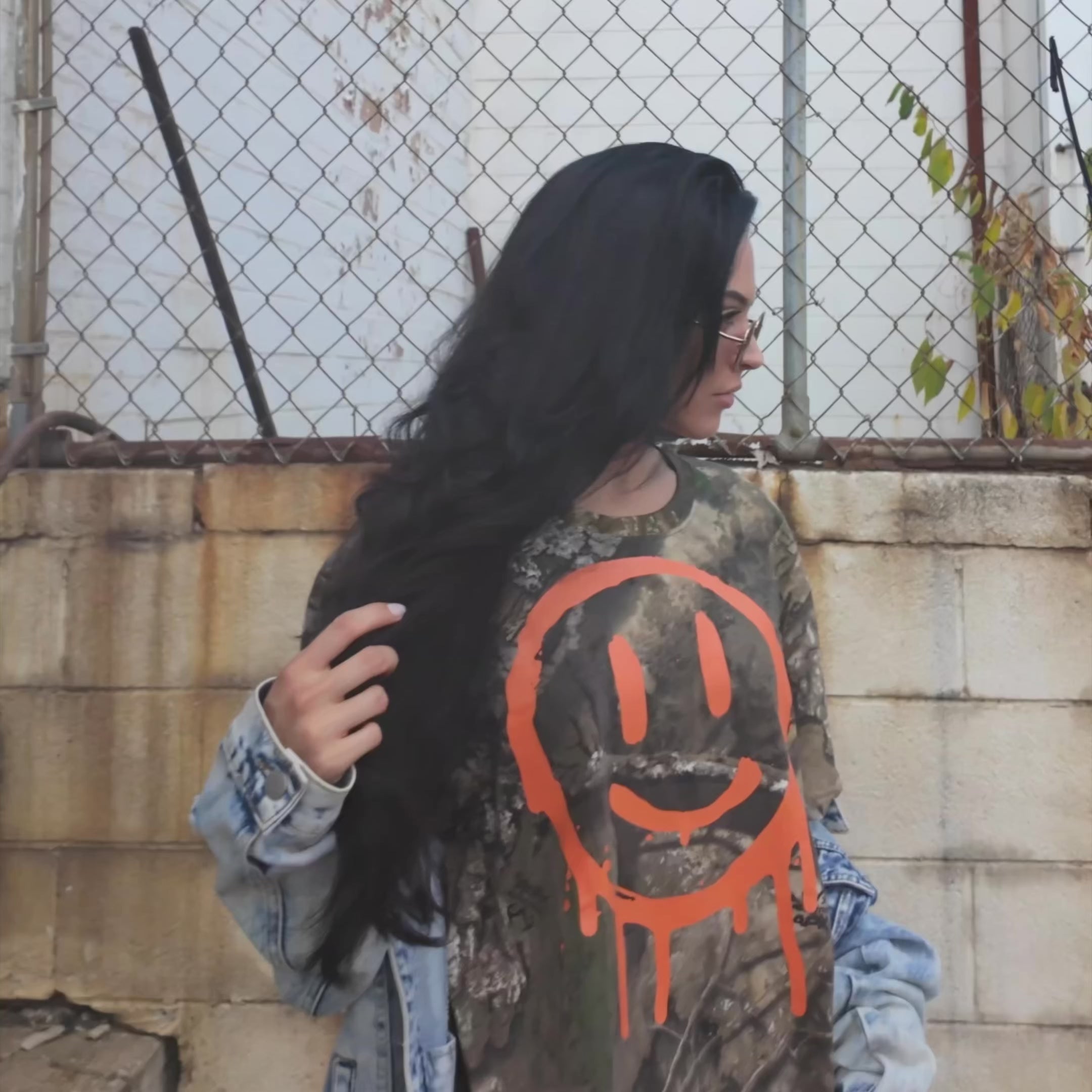 Melting Smiley - Camo Tee