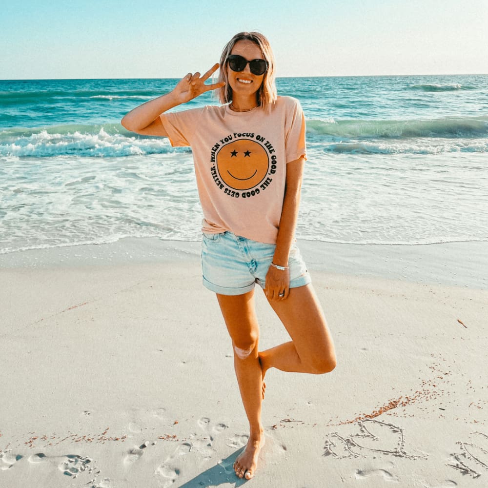 Focus on the Good Tee - Mommy Apparel